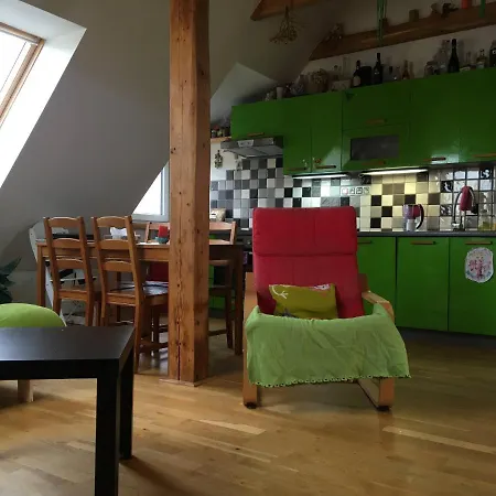Double Storey Loft In Family Vila Near City Center Διαμέρισμα